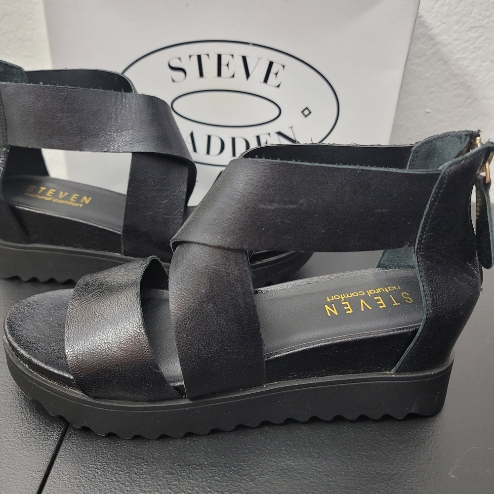 Steve Madden platform sandal